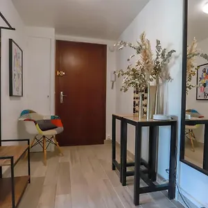 Apartment Chez Lou Proche Du Moderne, Annecy