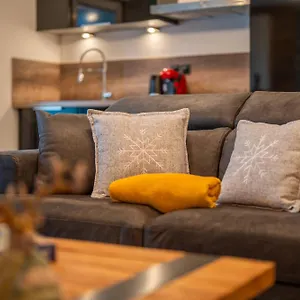 Appartement A 5 Minutes A Pied De La Vielle Avec Parking Prive, Annecy